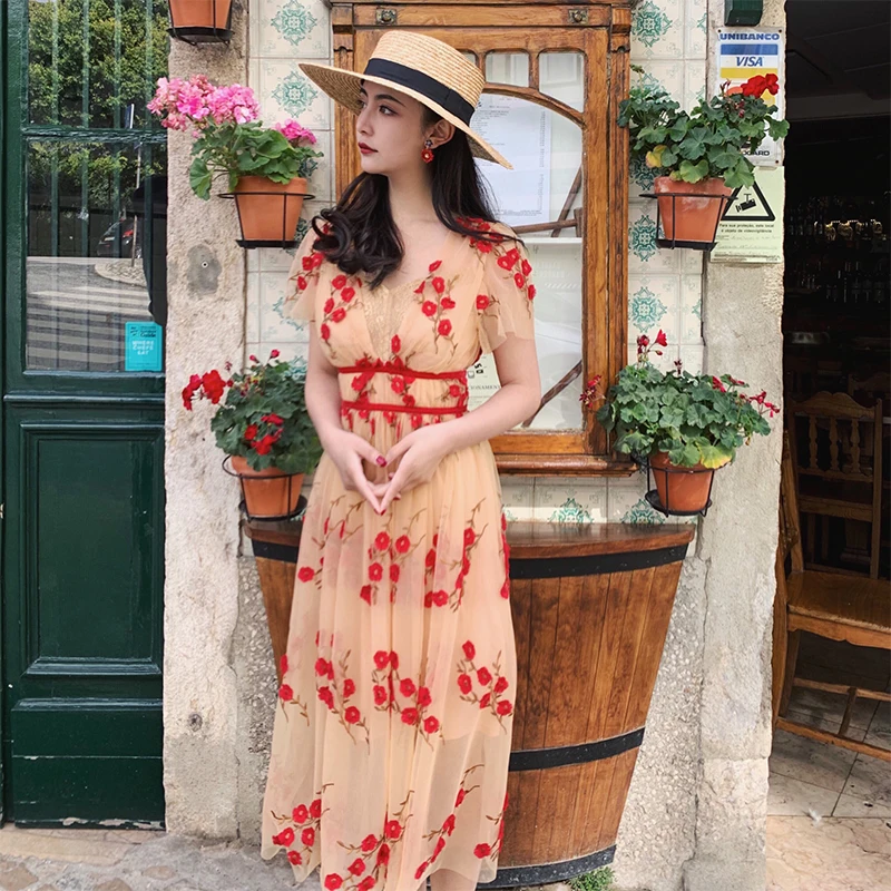 LYNETTE'S CHINOISERIE Spring Summer Women Vintage V-neck Exquisite Mesh Flower Embroidery Slim High Waist Fairy Twinset Dresses
LYNETTE'S CHINOISERIE Spring Summer Women Vintage V-neck Exquisite Mesh Flower Embroidery Slim High Waist Fairy Twinset Dresses