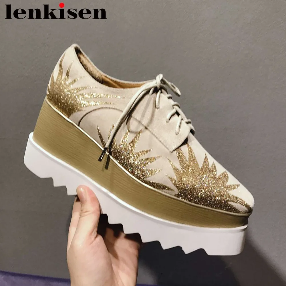 2019 new sequined pattern punk style square toe high wedges bottom platform lace up European designer streetwear party pumps L18
2019 new sequined pattern punk style square toe high wedges bottom platform lace up European designer streetwear party pumps L18