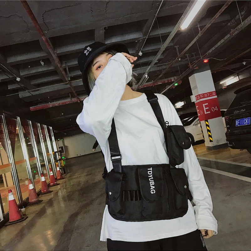 Cool Unisex Chest Rig Bag Cool Function Waist Packs Streetwear Hip Hop Bags Functional Crossbody Oxford Tactical Shoulder Bags
Cool Unisex Chest Rig Bag Cool Function Waist Packs Streetwear Hip Hop Bags Functional Crossbody Oxford Tactical Shoulder Bags