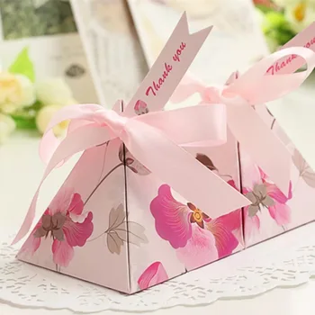 Simple Flower Triangular Pyramid Wedding Favors and Gift Box with Thanks Card Candy Boxes Gift Packaging Bag Party Decoration
Simple Flower Triangular Pyramid Wedding Favors and Gift Box with Thanks Card Candy Boxes Gift Packaging Bag Party Decoration