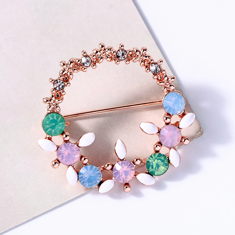 2019 Rose Gold Color Spring New Brooch Enamel Wreath Colorful Breast pin For Woman Drop Shipping Fashion Jewelry New Arrival
2019 Rose Gold Color Spring New Brooch Enamel Wreath Colorful Breast pin For Woman Drop Shipping Fashion Jewelry New Arrival