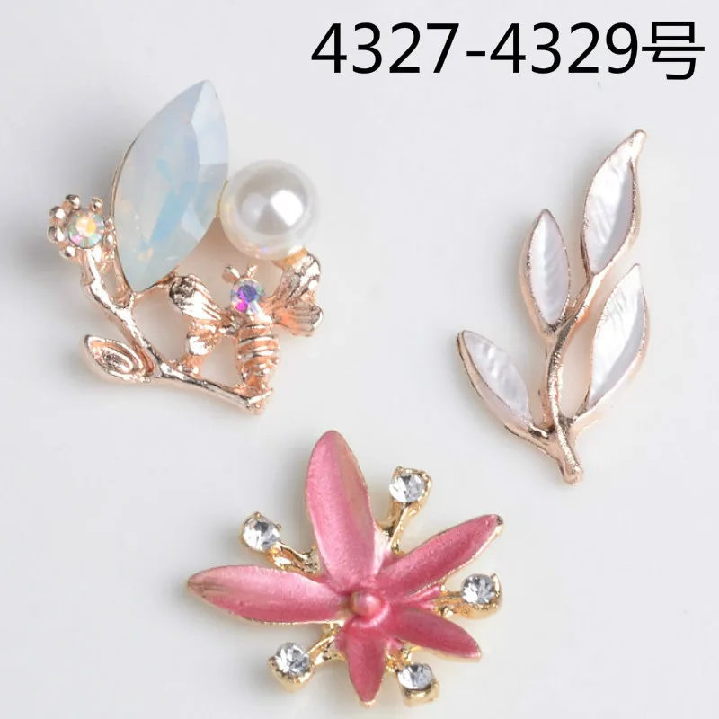 50pcs/lot Fashion Style Crystal Bee Enamel Flower Leaf Charms Pendants DIY Jewelry Findings Ornament Wedding Accessories Pendant
50pcs/lot Fashion Style Crystal Bee Enamel Flower Leaf Charms Pendants DIY Jewelry Findings Ornament Wedding Accessories Pendant