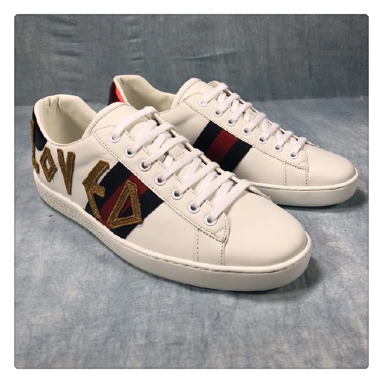 Top Quality High End Brand Snake Flat Bottom White Shoes Female Love Snake Embroidery Genuine Leather Lace Casual Shoes.