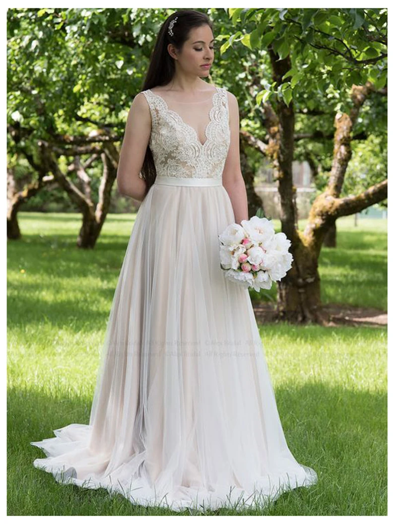 White Ivory Lace Beads Tulle Deep V Neck Backless Boho Wedding Dress Gown Sofuge Vestido De Noiva Dubai Arabic
White Ivory Lace Beads Tulle Deep V Neck Backless Boho Wedding Dress Gown Sofuge Vestido De Noiva Dubai Arabic