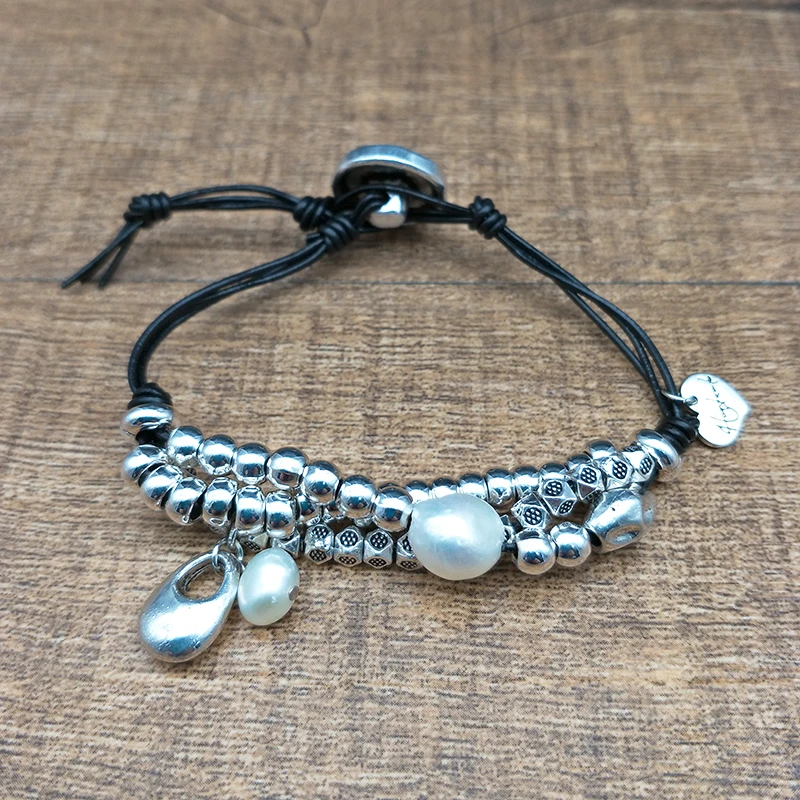 Shuangsheng New Silver Bead Bracelet Bohemian Leather Wrap Beaded Large True Pearl Women's Bracelet 18cm B170
Shuangsheng New Silver Bead Bracelet Bohemian Leather Wrap Beaded Large True Pearl Women's Bracelet 18cm B170