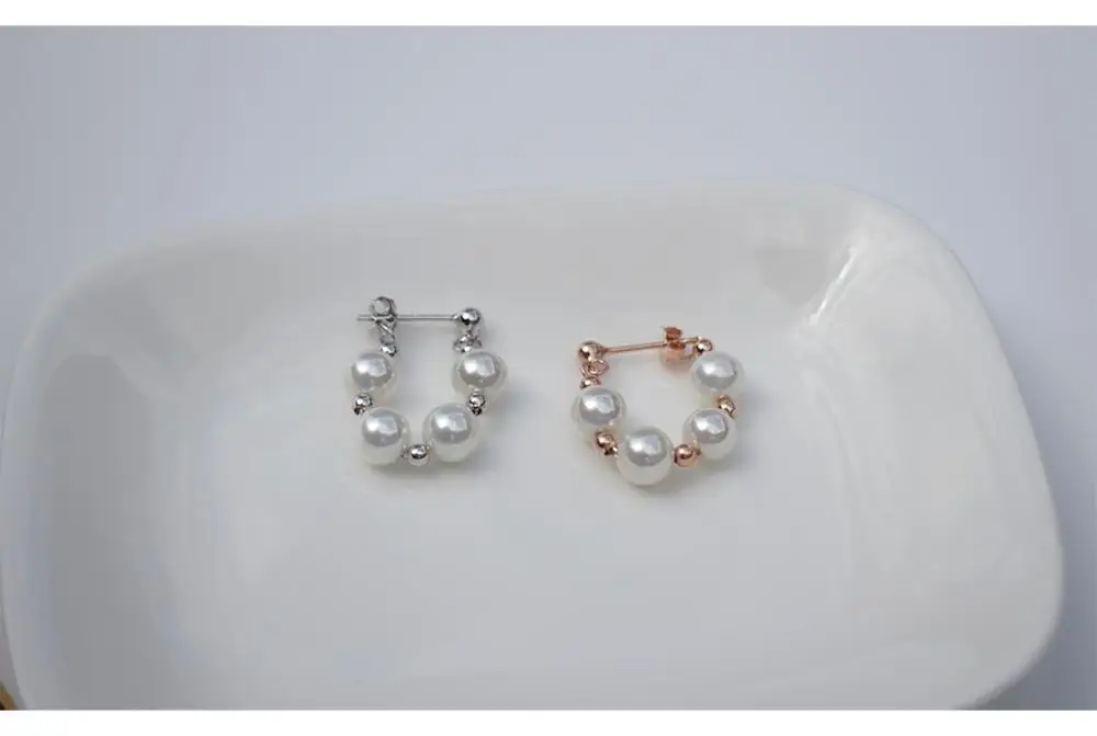 New 925 sterling silver earrings fashion temperament pearl ear drop chain earring sweet trend wild female silver ear jewelry
New 925 sterling silver earrings fashion temperament pearl ear drop chain earring sweet trend wild female silver ear jewelry