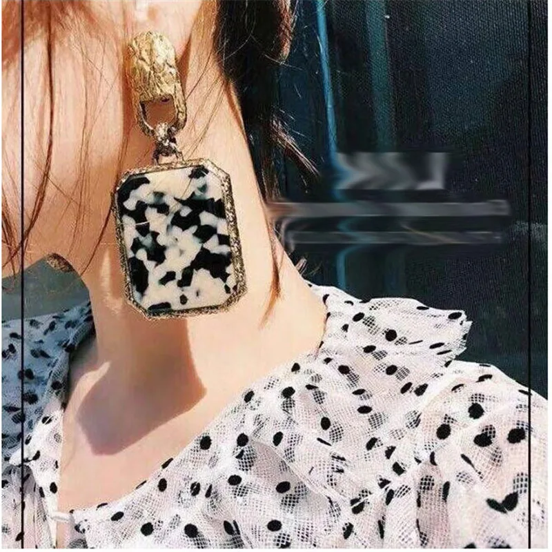 Fashion Women Earrings Jewelry Vintage Gold Long Earings Punk Geometric Black Resin Drop Earring Gothic Big Pendientes Mujer New
Fashion Women Earrings Jewelry Vintage Gold Long Earings Punk Geometric Black Resin Drop Earring Gothic Big Pendientes Mujer New