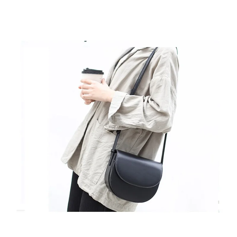 NEW PU Leather Luxury Handbags Women Bags Designer girls female Messenger Bags Summer Bag vintage women Bags 2019 free shipping
NEW PU Leather Luxury Handbags Women Bags Designer girls female Messenger Bags Summer Bag vintage women Bags 2019 free shipping
