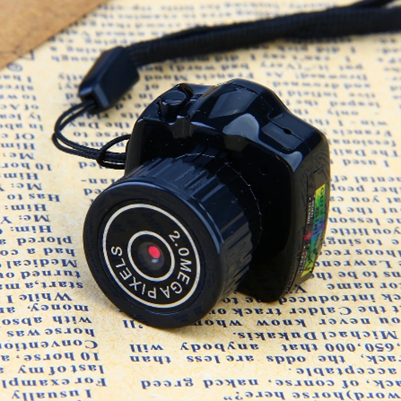 Y2000 Mini Camera Smallest Pocket Camera Mini DV Recorder Micro DVR Video Camera Portable Webcam With Keychain
Y2000 Mini Camera Smallest Pocket Camera Mini DV Recorder Micro DVR Video Camera Portable Webcam With Keychain