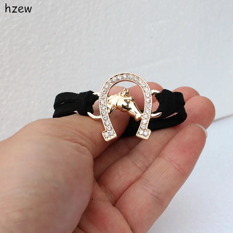 hzew Crystal Horseshoe Bracelet Women's Fashion Jewelry Horse Bracelets Christmas gift
hzew Crystal Horseshoe Bracelet Women's Fashion Jewelry Horse Bracelets Christmas gift