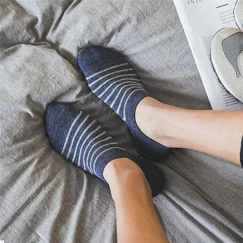 high quality Men Cotton Non-slip Invisible Stripes Low To Help Ship Socks fall Winter Breathable Fashion 2019
high quality Men Cotton Non-slip Invisible Stripes Low To Help Ship Socks fall Winter Breathable Fashion 2019