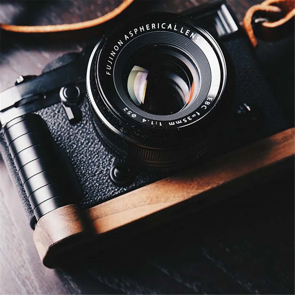 Walnut Wooden Wood Hand Grip Plate Bracket with PU60 Quick Release Plate For Fuji Xpro2 FujiFilm X pro2
Walnut Wooden Wood Hand Grip Plate Bracket with PU60 Quick Release Plate For Fuji Xpro2 FujiFilm X pro2