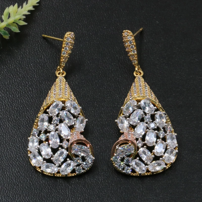 Lanyika Fashion Jewelry Luxury Trendy Shiny Hollow Cubic Zircon Earrings Stud Micro Pave Wedding Engagement Popualr Earring Gift
Lanyika Fashion Jewelry Luxury Trendy Shiny Hollow Cubic Zircon Earrings Stud Micro Pave Wedding Engagement Popualr Earring Gift