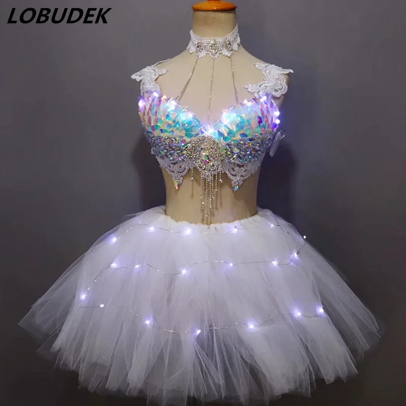 Colorful Sequins Rhinestones Bikini Tutu Skirt Set Nightclub Bar DJ Singer DS Costume Party Performance Outfit LED Dance Wears
Colorful Sequins Rhinestones Bikini Tutu Skirt Set Nightclub Bar DJ Singer DS Costume Party Performance Outfit LED Dance Wears