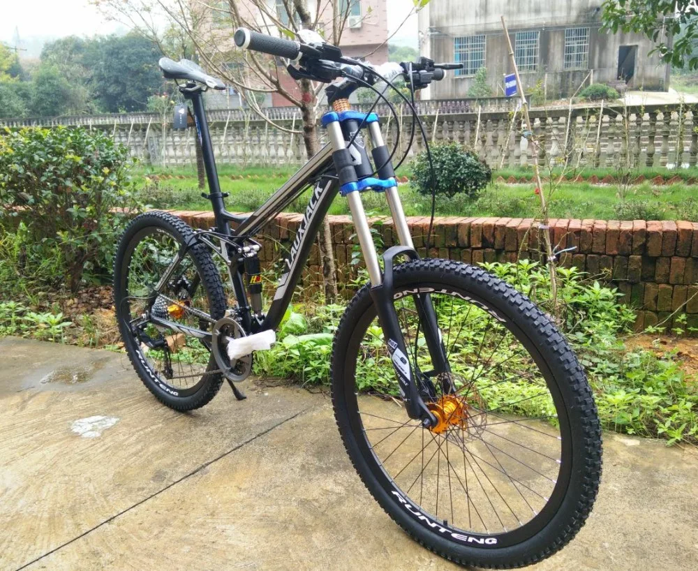 Bicicleta mountain bike 26, Tyre dirt bike ,24/27 speed full suspension ,2017 new cycling bicicleta mountain bicycle
Bicicleta mountain bike 26, Tyre dirt bike ,24/27 speed full suspension ,2017 new cycling bicicleta mountain bicycle