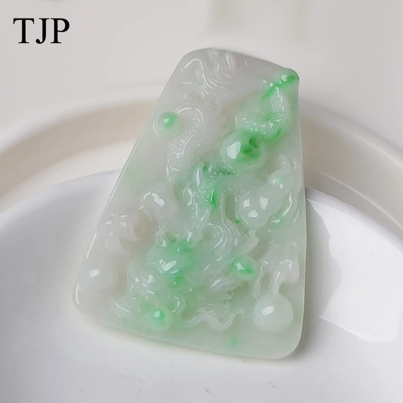 Myanmar authentic a goods jade zodiac dragon pendant natural old pit green jade dragon Free shipping
Myanmar authentic a goods jade zodiac dragon pendant natural old pit green jade dragon Free shipping