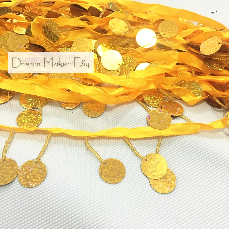 Sparkle Gold fringe sequined tassel ribbon beaded paillette tassel 10 yards long 6cm
Sparkle Gold fringe sequined tassel ribbon beaded paillette tassel 10 yards long 6cm