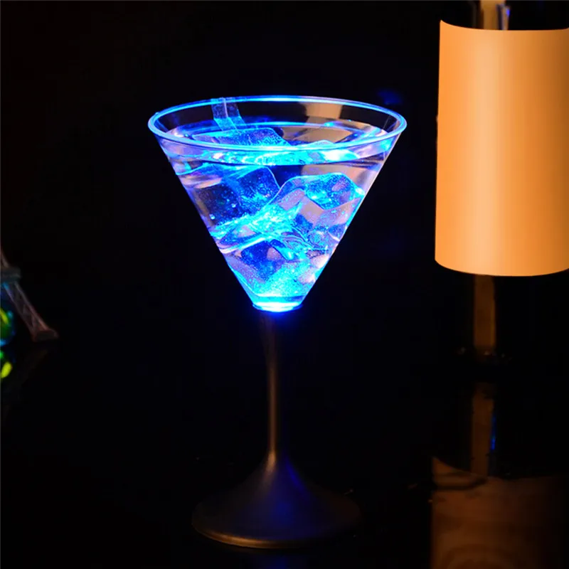 250ml LED Auto Color Changing Wine Cup Bar Party Water Activated Flashing Rocks Cocktail Cups Funny Drinkware Bar Tool
250ml LED Auto Color Changing Wine Cup Bar Party Water Activated Flashing Rocks Cocktail Cups Funny Drinkware Bar Tool