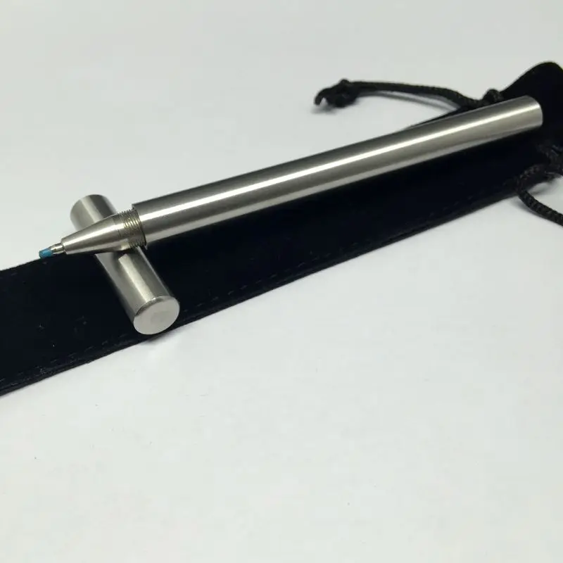 1 pcs Handmade 303 Stainless Steel Signature Pen Solid Portable Pocket Metal Gel Pen Tactical Pen Self Defense EDC
1 pcs Handmade 303 Stainless Steel Signature Pen Solid Portable Pocket Metal Gel Pen Tactical Pen Self Defense EDC