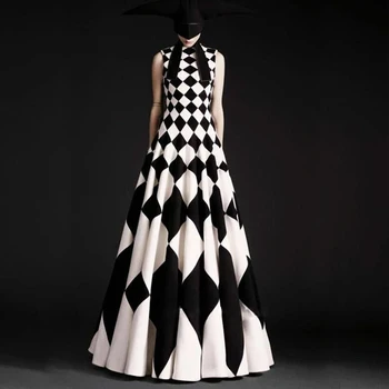 S-4XL High Quality 2020 Spring Summer European And American Fashion Simple Black And White Plaid Super Hem Sleeveless Maxi Dress
S-4XL High Quality 2020 Spring Summer European And American Fashion Simple Black And White Plaid Super Hem Sleeveless Maxi Dress