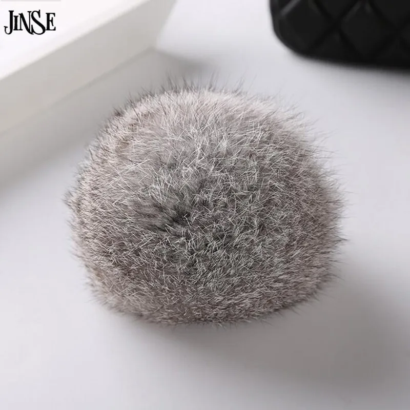 JINSE Grey Large Handbag Charm Real Rabbit Fur Ball For Keychain DIY Popular Fuzzy Ball Bag Charms Fashion Accessory
JINSE Grey Large Handbag Charm Real Rabbit Fur Ball For Keychain DIY Popular Fuzzy Ball Bag Charms Fashion Accessory