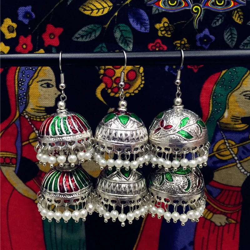 Beautiful India Bollywood Woman Retro Earrings BOHO Hand Painted Enamel Antique Silver All-Match Double Cage Pearl Earrings
Beautiful India Bollywood Woman Retro Earrings BOHO Hand Painted Enamel Antique Silver All-Match Double Cage Pearl Earrings
