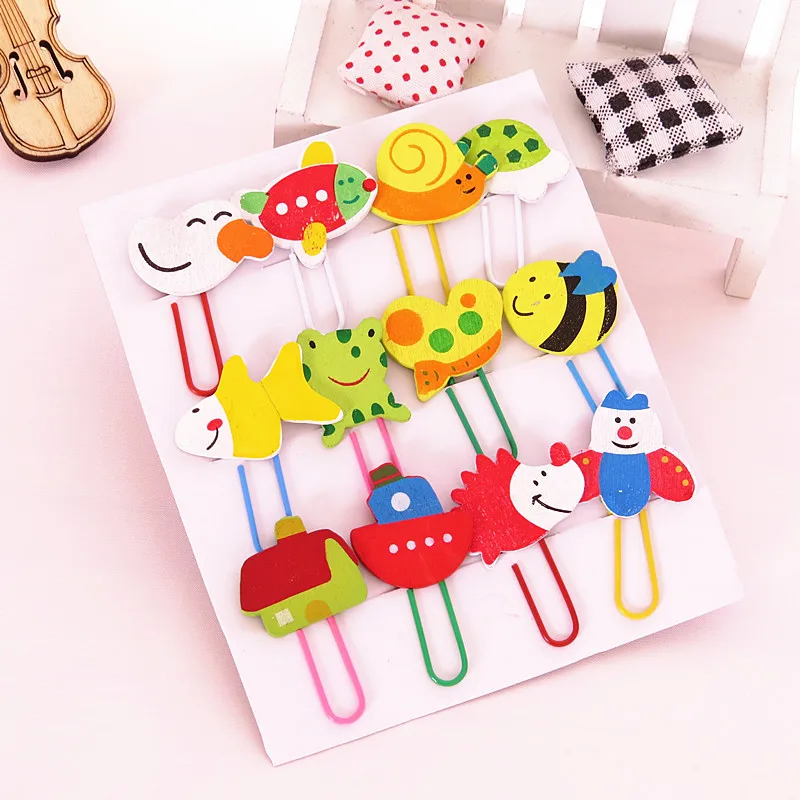 12 PCS Student Cartoon Wooden Clips Painted Cute Animal Paperclip Bookmarks Clips Learning Office Supplies a Set of 12 Colors 
12 PCS Student Cartoon Wooden Clips Painted Cute Animal Paperclip Bookmarks Clips Learning Office Supplies a Set of 12 Colors