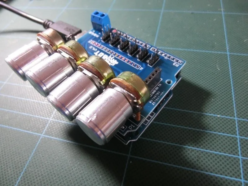 acrylicrobot (3)
