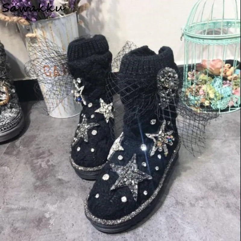 Warm Woolen Yarn Diamond Snow Boots Bling Rhinestone Stars Skulls Winter Shoes Woman Lace Net Real Fur Leather Botines Mujer
Warm Woolen Yarn Diamond Snow Boots Bling Rhinestone Stars Skulls Winter Shoes Woman Lace Net Real Fur Leather Botines Mujer