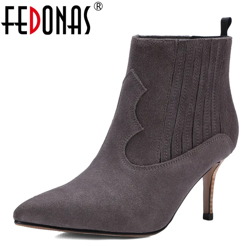 FEDONAS New Women Party Prom Ankle Boots Cow Suede Autumn Winter Warm Top Quality Elegant Thin Heels Shoes Woman Office Pumps 
FEDONAS New Women Party Prom Ankle Boots Cow Suede Autumn Winter Warm Top Quality Elegant Thin Heels Shoes Woman Office Pumps