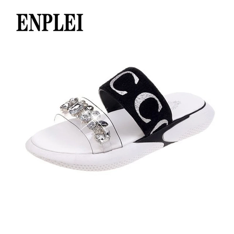 ENPLEI Brand Designers Luxury Letters Rhinestone Women Slides Low Heel Female Flip Flops Fashion Women Slippers Size 35-40
ENPLEI Brand Designers Luxury Letters Rhinestone Women Slides Low Heel Female Flip Flops Fashion Women Slippers Size 35-40
