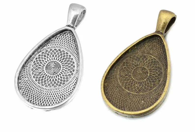 Fit 20*30mm Teardrop Antique Silver/Silver Cameo/Cabochon Frame Bezel Settings, Pendant Tray blank 10pcs/lot (K05191)
Fit 20*30mm Teardrop Antique Silver/Silver Cameo/Cabochon Frame Bezel Settings, Pendant Tray blank 10pcs/lot (K05191)