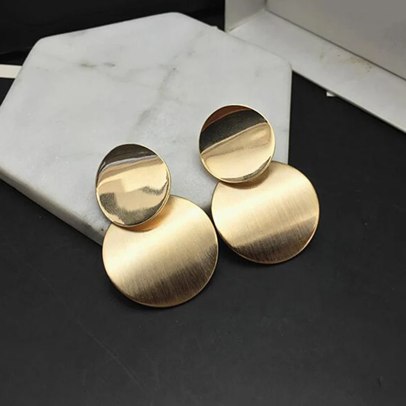 Unique Black Drop Earrings Trendy Gold Black Color Round Metal Wafer Statement Earring For Women Fashion Jewelry boucle doreille
Unique Black Drop Earrings Trendy Gold Black Color Round Metal Wafer Statement Earring For Women Fashion Jewelry boucle doreille