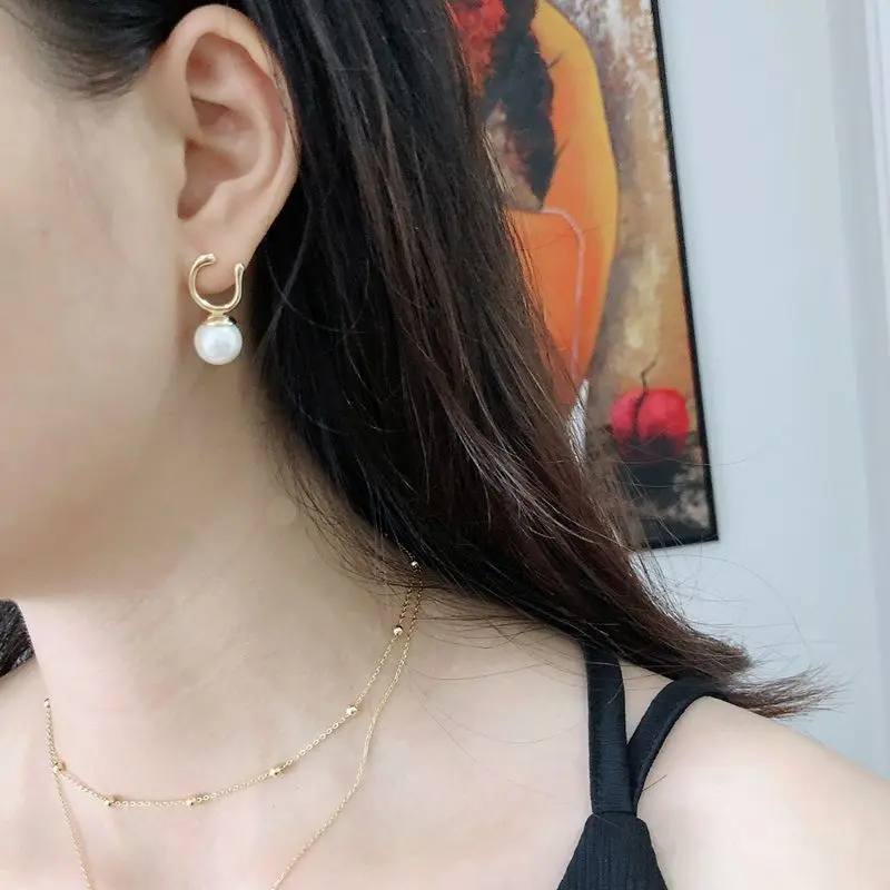 Silvology 925 Sterling Silver U Shape Pearl Earrings Gold Water Drop Elegant Workplace Stud Earrings for Women Pearl Jewelry
Silvology 925 Sterling Silver U Shape Pearl Earrings Gold Water Drop Elegant Workplace Stud Earrings for Women Pearl Jewelry