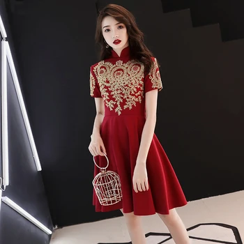 Appliques Burgundy Stand Collar Cheongsam Women Satin Chionese Prom Dress Retro Elegant Exquisite Evening Party Gown Short Qipao
Appliques Burgundy Stand Collar Cheongsam Women Satin Chionese Prom Dress Retro Elegant Exquisite Evening Party Gown Short Qipao