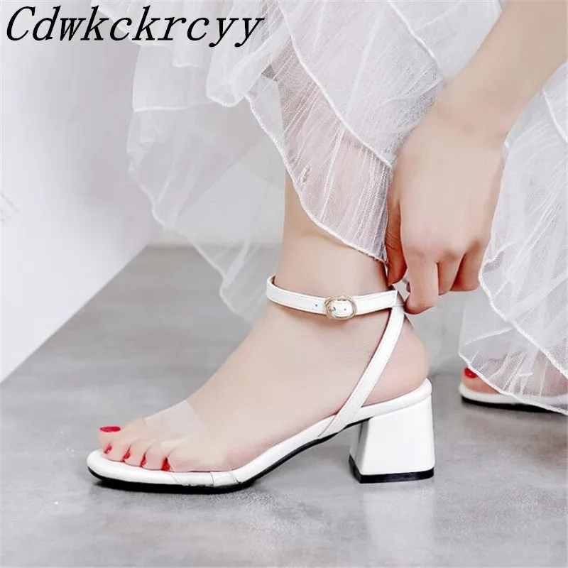Summer New pattern fashion temperament High-heeled Women sandals Simplicity temperament white Sweet Women sandals size 34-43
Summer New pattern fashion temperament High-heeled Women sandals Simplicity temperament white Sweet Women sandals size 34-43