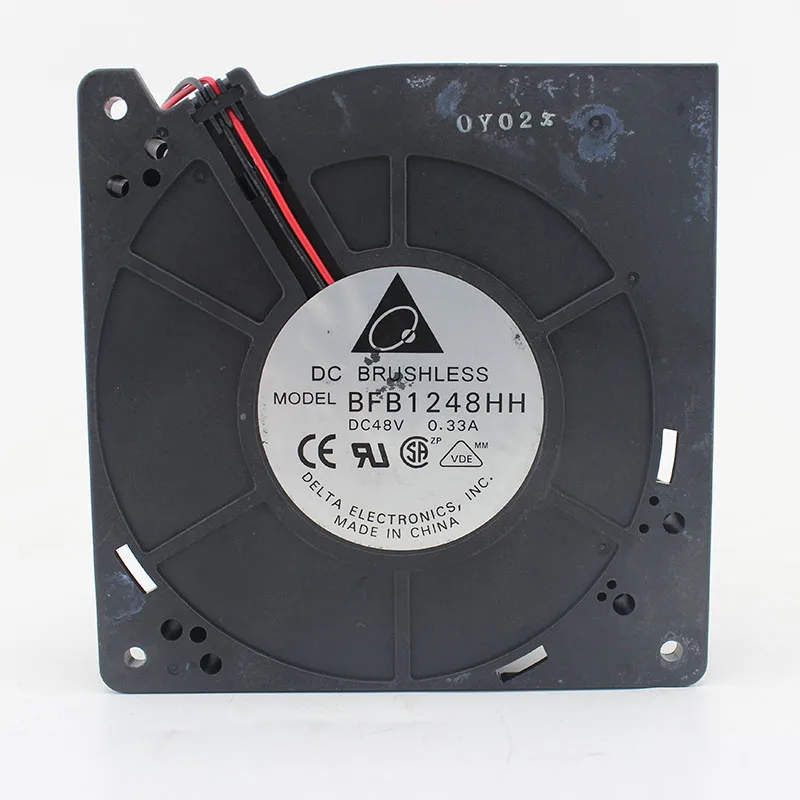 Двухпроводной охлаждающий вентилятор для сервера Delta Electronics BFB1248HH, постоянный ток, 48 В, 0,33a, 120x120x32 мм
Двухпроводной охлаждающий вентилятор для сервера Delta Electronics BFB1248HH, постоянный ток, 48 В, 0,33a, 120x120x32 мм