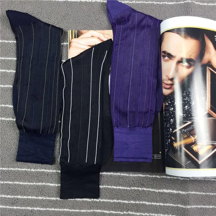 High quality Men Sheer Silk Black Gay socks Transparent Sexy Men stripe Dress suit Formal socks see through Drop shipping
High quality Men Sheer Silk Black Gay socks Transparent Sexy Men stripe Dress suit Formal socks see through Drop shipping