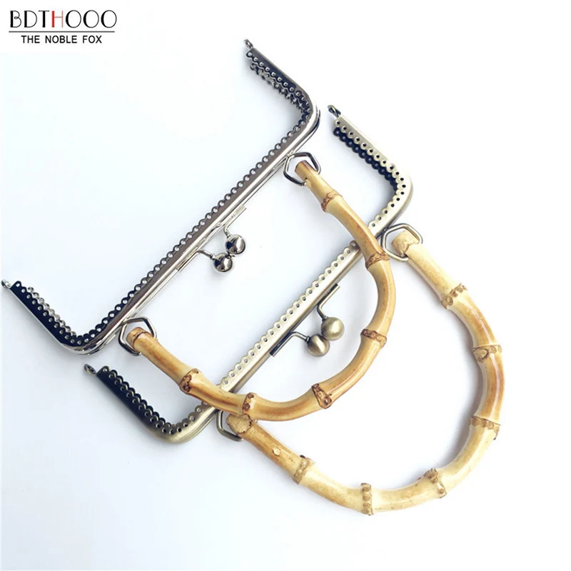 20cm Bamboo Handle Bag Metal Frame Bronze Rectangle Smooth Clasp Lock Bag for DIY Made Sewing Clutch Handbag Hardware Accessorie
20cm Bamboo Handle Bag Metal Frame Bronze Rectangle Smooth Clasp Lock Bag for DIY Made Sewing Clutch Handbag Hardware Accessorie
