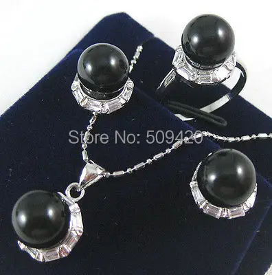 Free Shipping Wholesale>>> JJ6549 Fashion black agate/Green Jade 18kgp Earrings&Ring&Necklace Pendant Set
Free Shipping Wholesale>>> JJ6549 Fashion black agate/Green Jade 18kgp Earrings&Ring&Necklace Pendant Set
