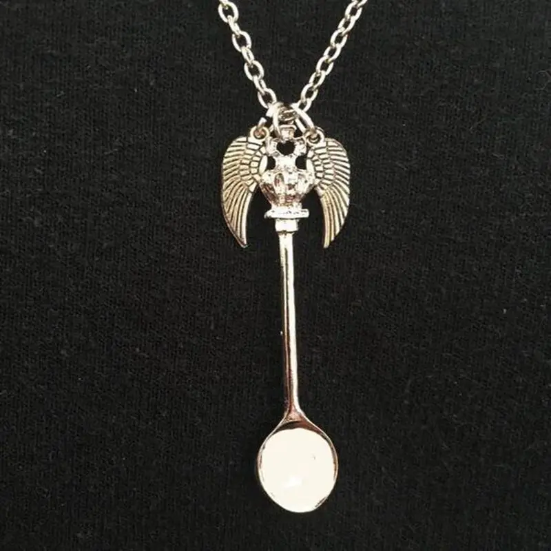 Spoon Crown Necklace Pendant Vintage Silver Punk Angel WIngs Choker Collares Chain Necklace For Women Jewelry Friendship Gift
Spoon Crown Necklace Pendant Vintage Silver Punk Angel WIngs Choker Collares Chain Necklace For Women Jewelry Friendship Gift