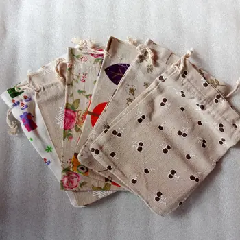 10pcs 13*18cm Cartoon printing multicolor Vintage Sack Burlap Gift Candy Bags Wedding Party Pouch Drawstring Jute Bag Supply
10pcs 13*18cm Cartoon printing multicolor Vintage Sack Burlap Gift Candy Bags Wedding Party Pouch Drawstring Jute Bag Supply
