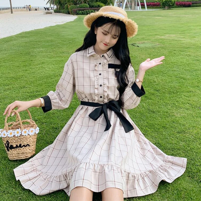 Mori Girl 2019 Summer Dresses Women Elegant Plaid Midi Dress Ruffled Bow Short Sleeve Vintage Vestidos Cotton Casual Dress
Mori Girl 2019 Summer Dresses Women Elegant Plaid Midi Dress Ruffled Bow Short Sleeve Vintage Vestidos Cotton Casual Dress