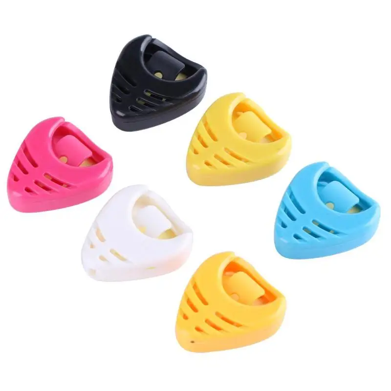 1 PCS Guitar Pick Plectrum Holder Portable Plastic Heart Shape Guitar Pick Plectrum Holder Case(Random Color) - Guitar Pick Holder Case