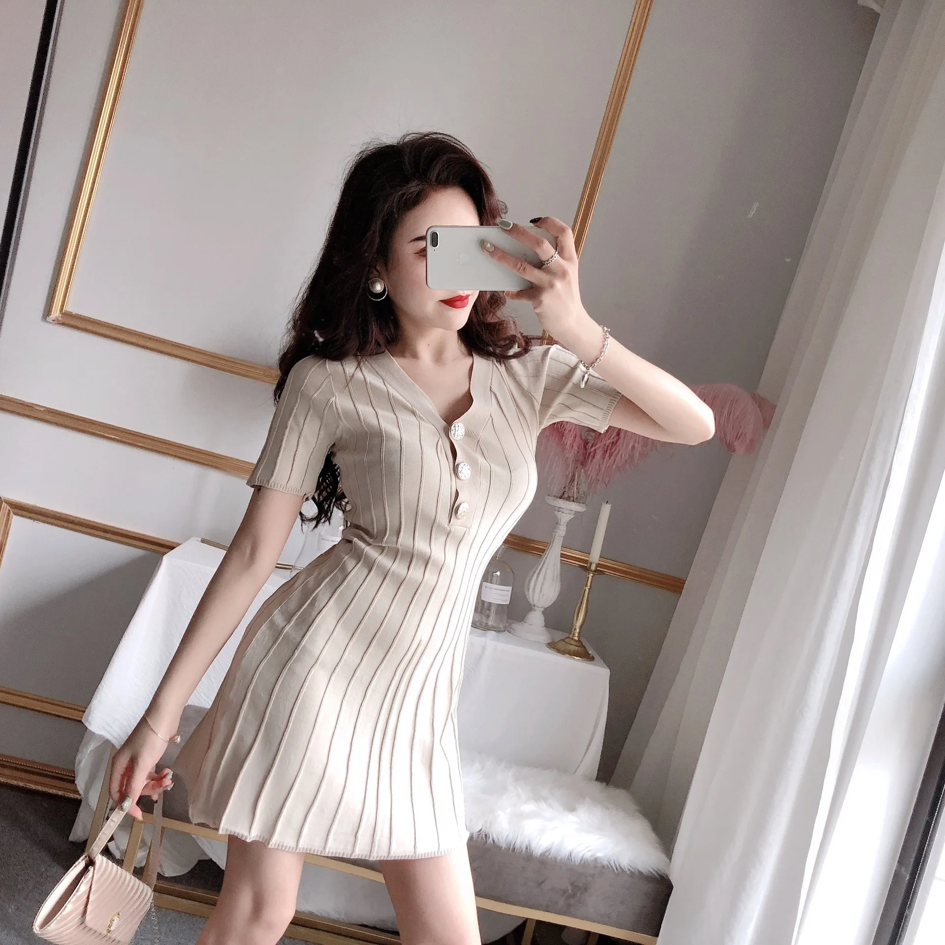 2019 Summer Knitting A-Line Dress Women Short Sleeve V-neck Bandage Dress Casual Office Lady Elegant Party Dresses Vestidos
2019 Summer Knitting A-Line Dress Women Short Sleeve V-neck Bandage Dress Casual Office Lady Elegant Party Dresses Vestidos