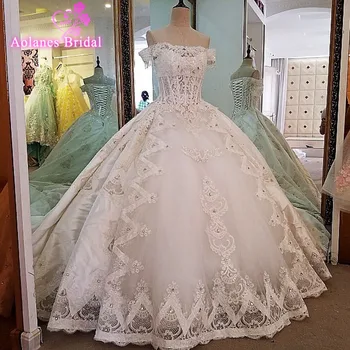 Robe De Mariage Ball Gown Long Train Wedding Dress Boat Neck Bridal Gown Lace Appliques Vestidos De Noiva Wedding Dresses 2017
Robe De Mariage Ball Gown Long Train Wedding Dress Boat Neck Bridal Gown Lace Appliques Vestidos De Noiva Wedding Dresses 2017