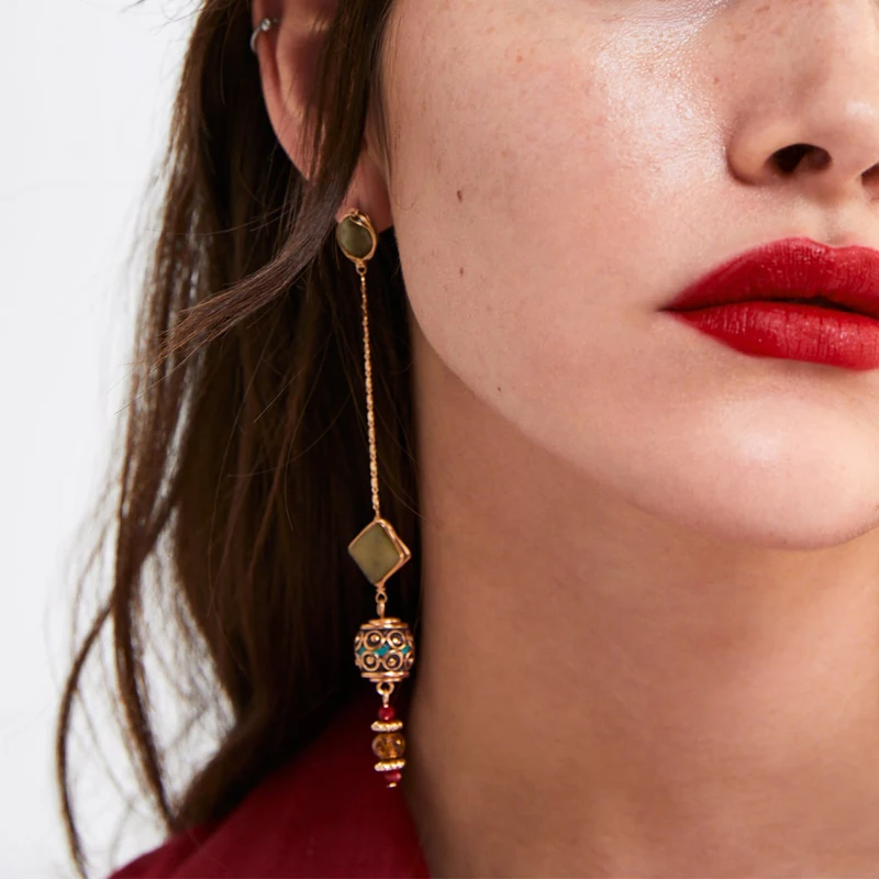 BUTEELUVV Ethnic Long Crystal Tassel Earrings for Women Bohemian Irregular Faux Stone Gypsy Bead Drop Earrings Fashion Jewelry
BUTEELUVV Ethnic Long Crystal Tassel Earrings for Women Bohemian Irregular Faux Stone Gypsy Bead Drop Earrings Fashion Jewelry