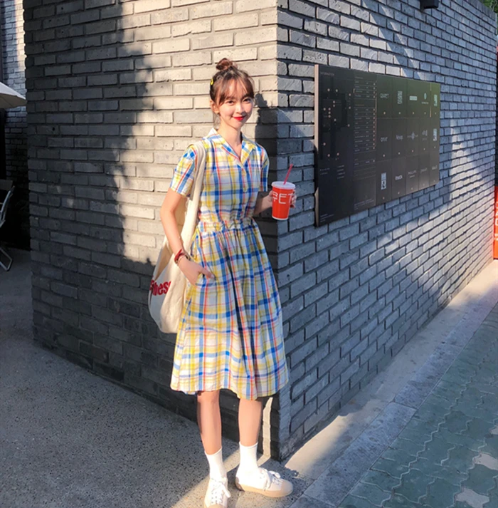 2019 Summer New Women'S Loose Retro Lapel Short-Sleeved Waist Slimming Rainbow Check Midi Dress Elegant Over The Knee Vestidos
2019 Summer New Women'S Loose Retro Lapel Short-Sleeved Waist Slimming Rainbow Check Midi Dress Elegant Over The Knee Vestidos