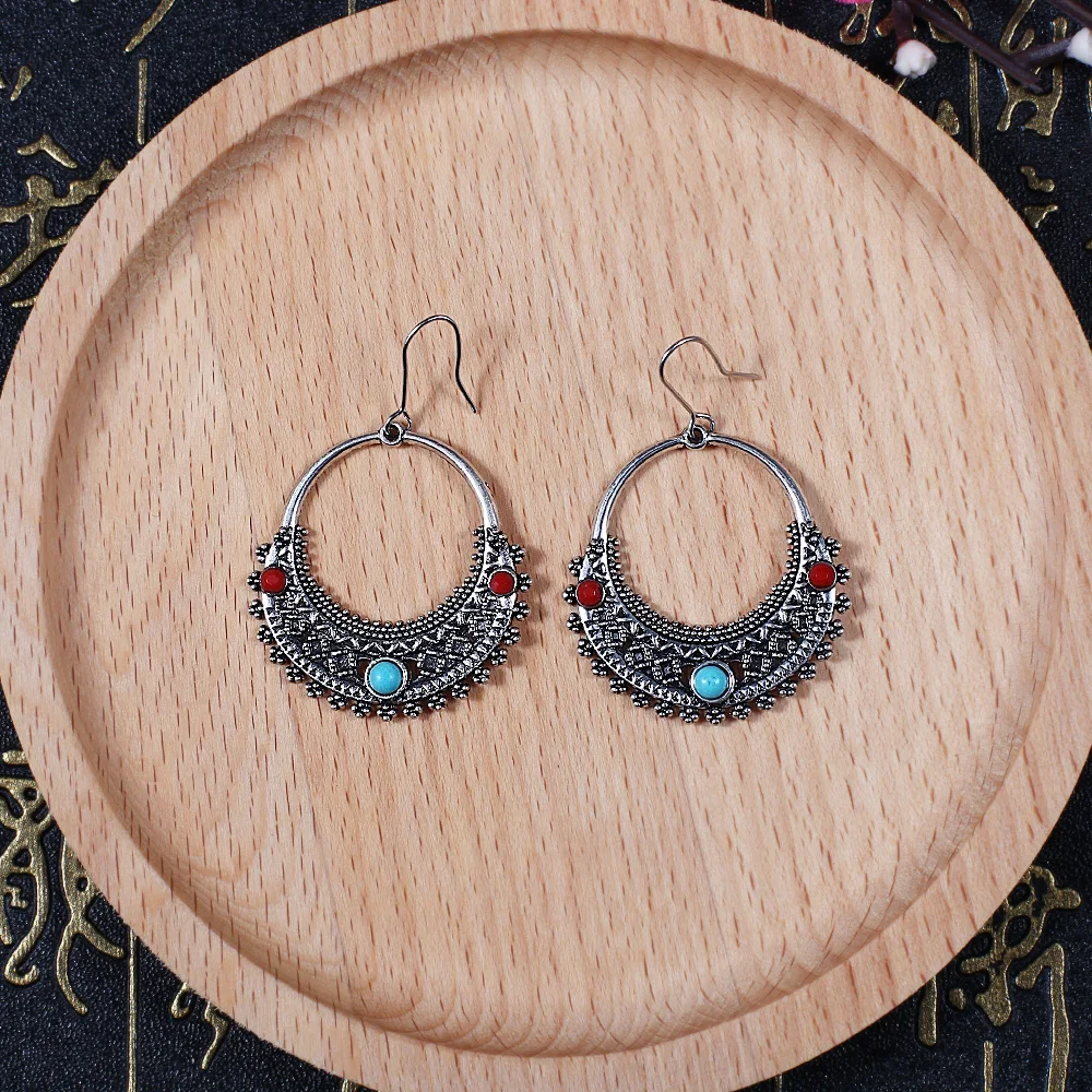 Hot Sale Bohemian Silver Plated Natural Beads Earrings for Women Boho Vintage Cameo Gem Alloy Dangle Earrings
Hot Sale Bohemian Silver Plated Natural Beads Earrings for Women Boho Vintage Cameo Gem Alloy Dangle Earrings