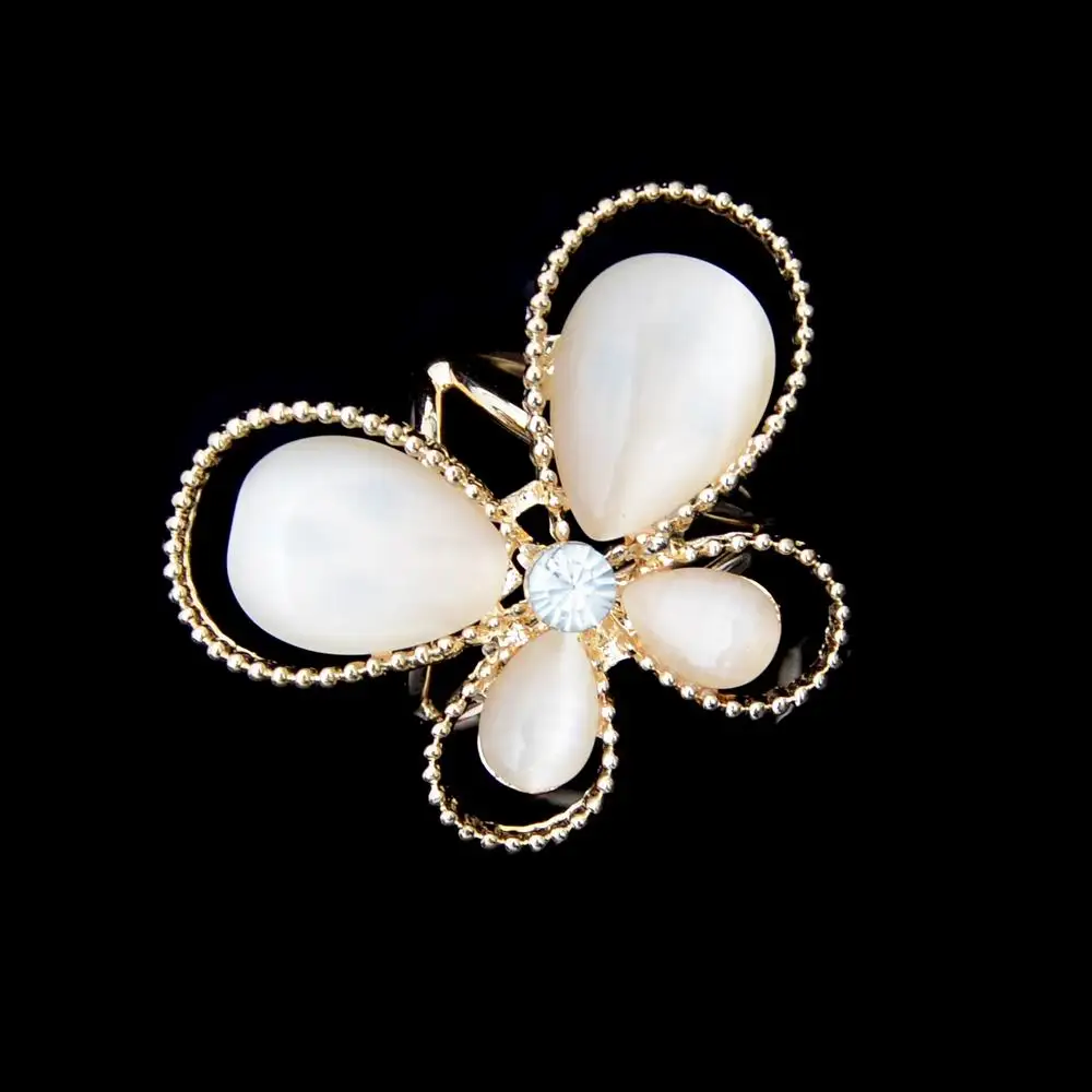 Fashion crystal silk scarves shawls Butterfly buckle ring three-ring chain Opal Crystal scarf buckle stewardess scarf For Woman
Fashion crystal silk scarves shawls Butterfly buckle ring three-ring chain Opal Crystal scarf buckle stewardess scarf For Woman